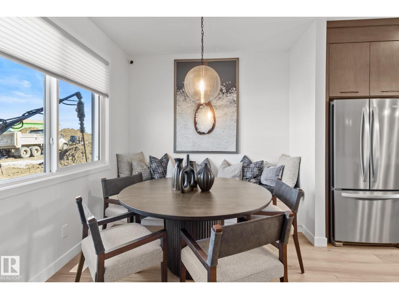 9121 Elves Lo Nw, Edmonton, Alberta  T6M 3G2 - Photo 3 - E4460298