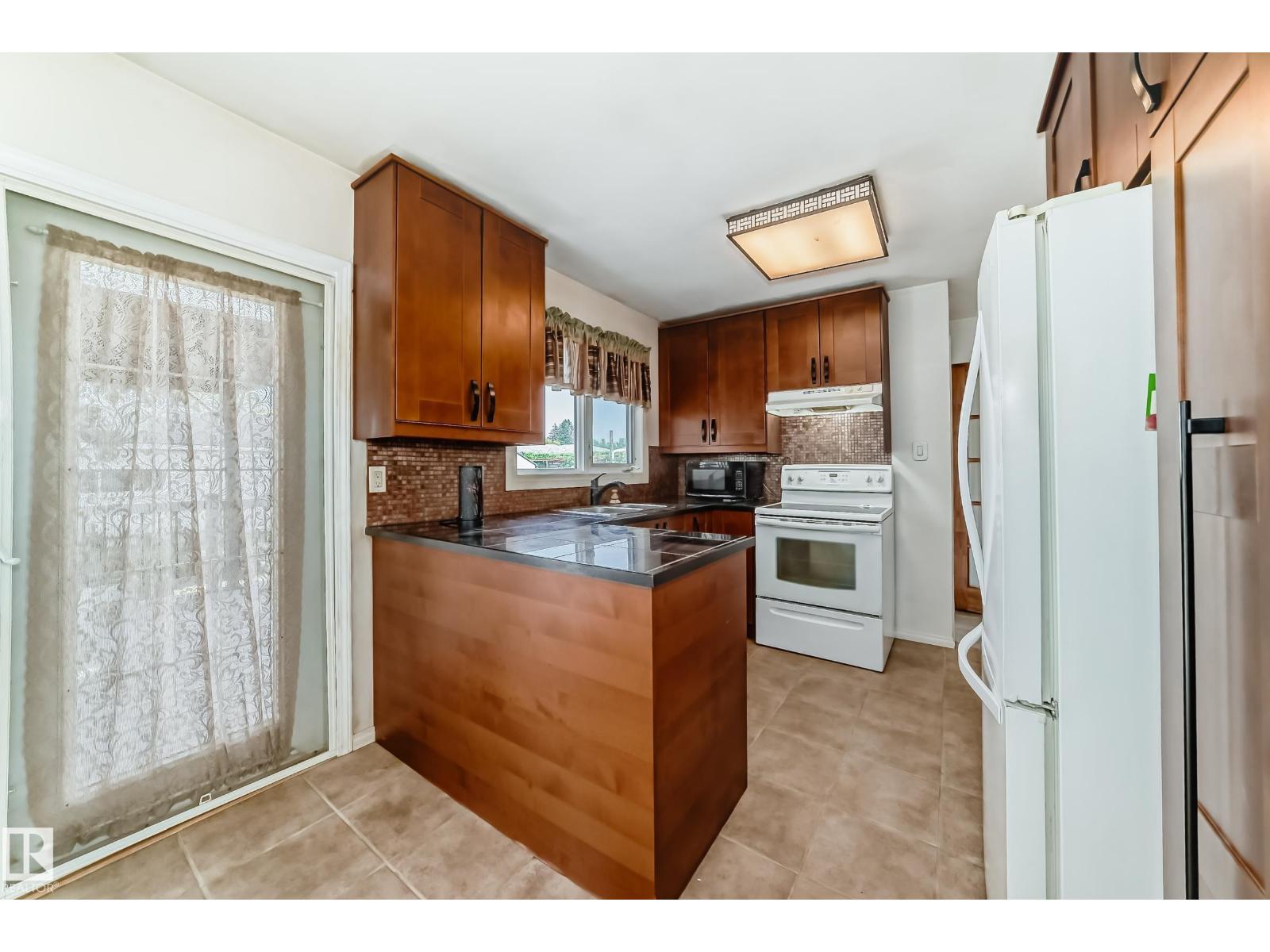 6308 144a Av Nw, Edmonton, Alberta  T5A 1S4 - Photo 8 - E4460300