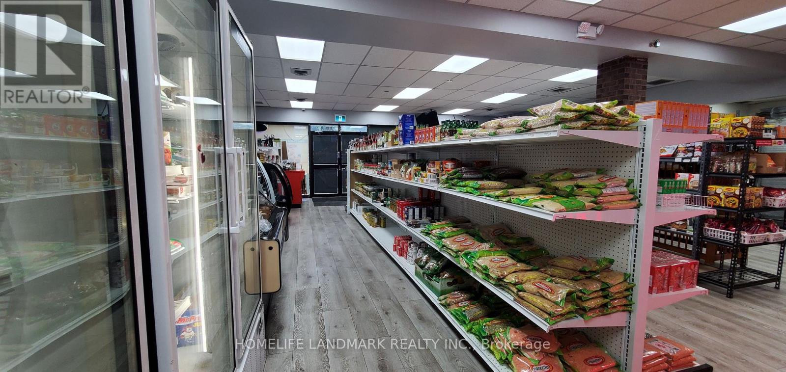 1 - 6710 Drummond Rd, Niagara Falls, Ontario  L2G 4P1 - Photo 18 - X12438354