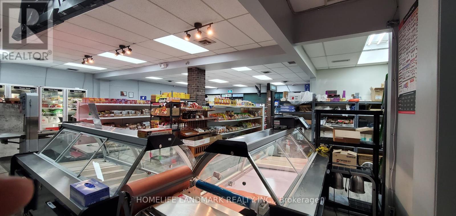 1 - 6710 Drummond Rd, Niagara Falls, Ontario  L2G 4P1 - Photo 24 - X12438354