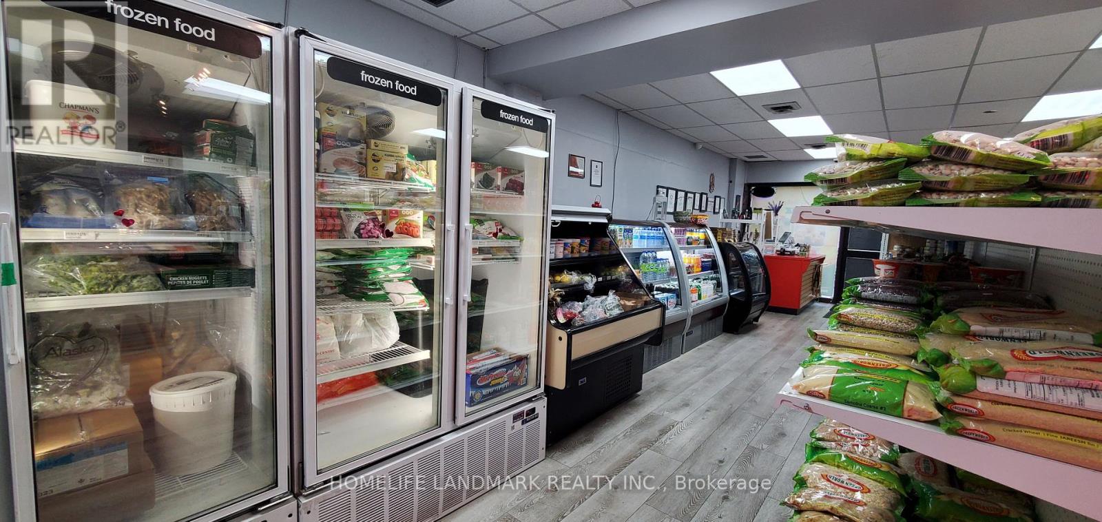 1 - 6710 Drummond Rd, Niagara Falls, Ontario  L2G 4P1 - Photo 6 - X12438354