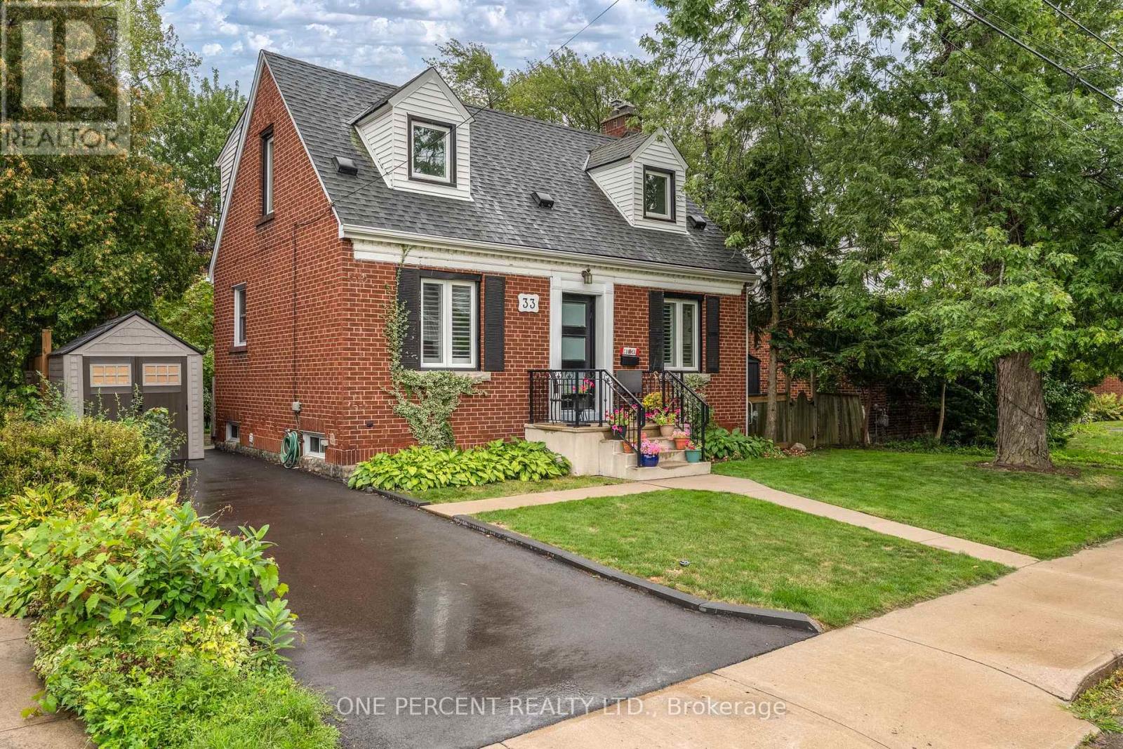 33 EAST 12TH STREET, Hamilton, Ontario