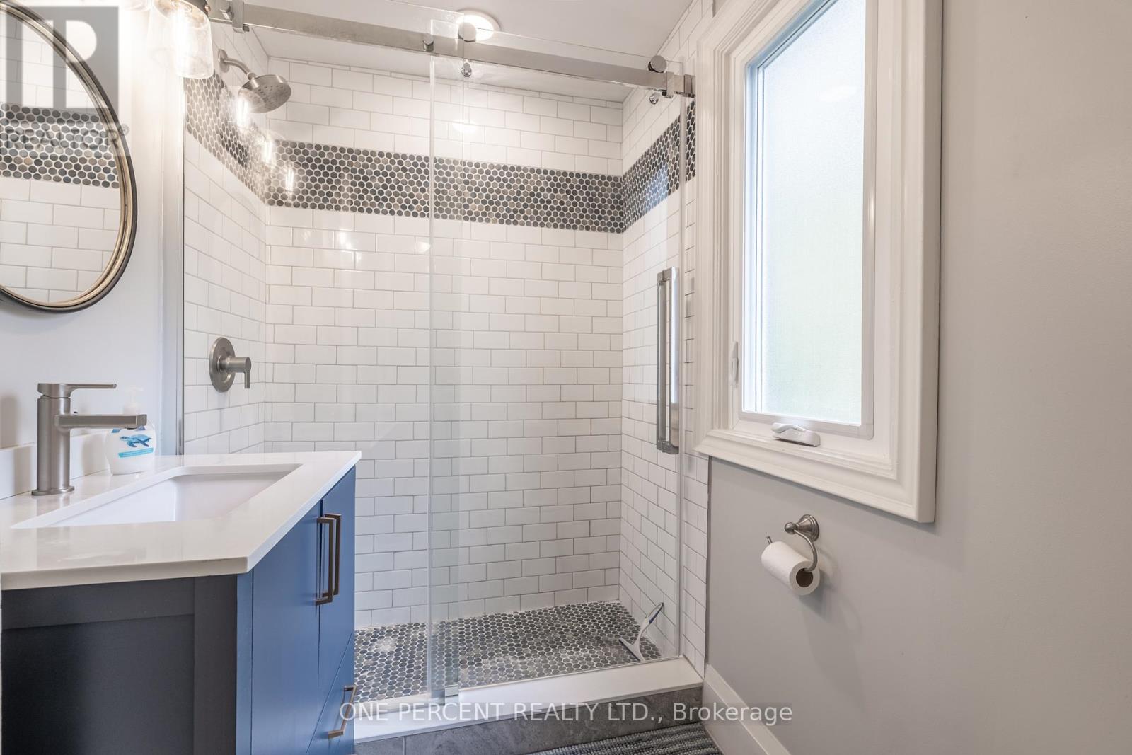 33 East 12th Street, Hamilton, Ontario  L9A 3X2 - Photo 21 - X12438383