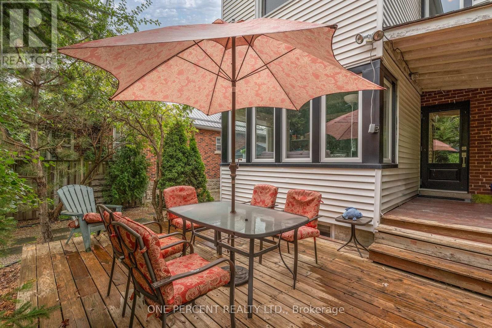 33 East 12th Street, Hamilton, Ontario  L9A 3X2 - Photo 25 - X12438383