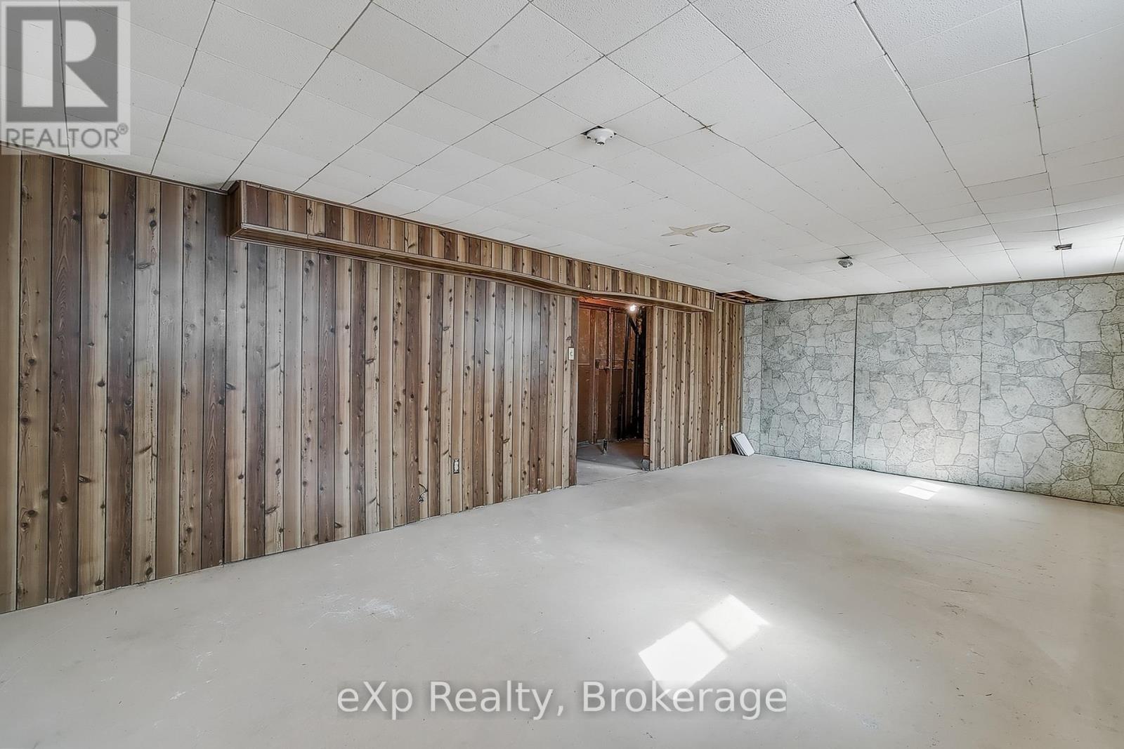 2632 Birch Crescent, Mississauga, Ontario  L5J 4H1 - Photo 14 - W12438499