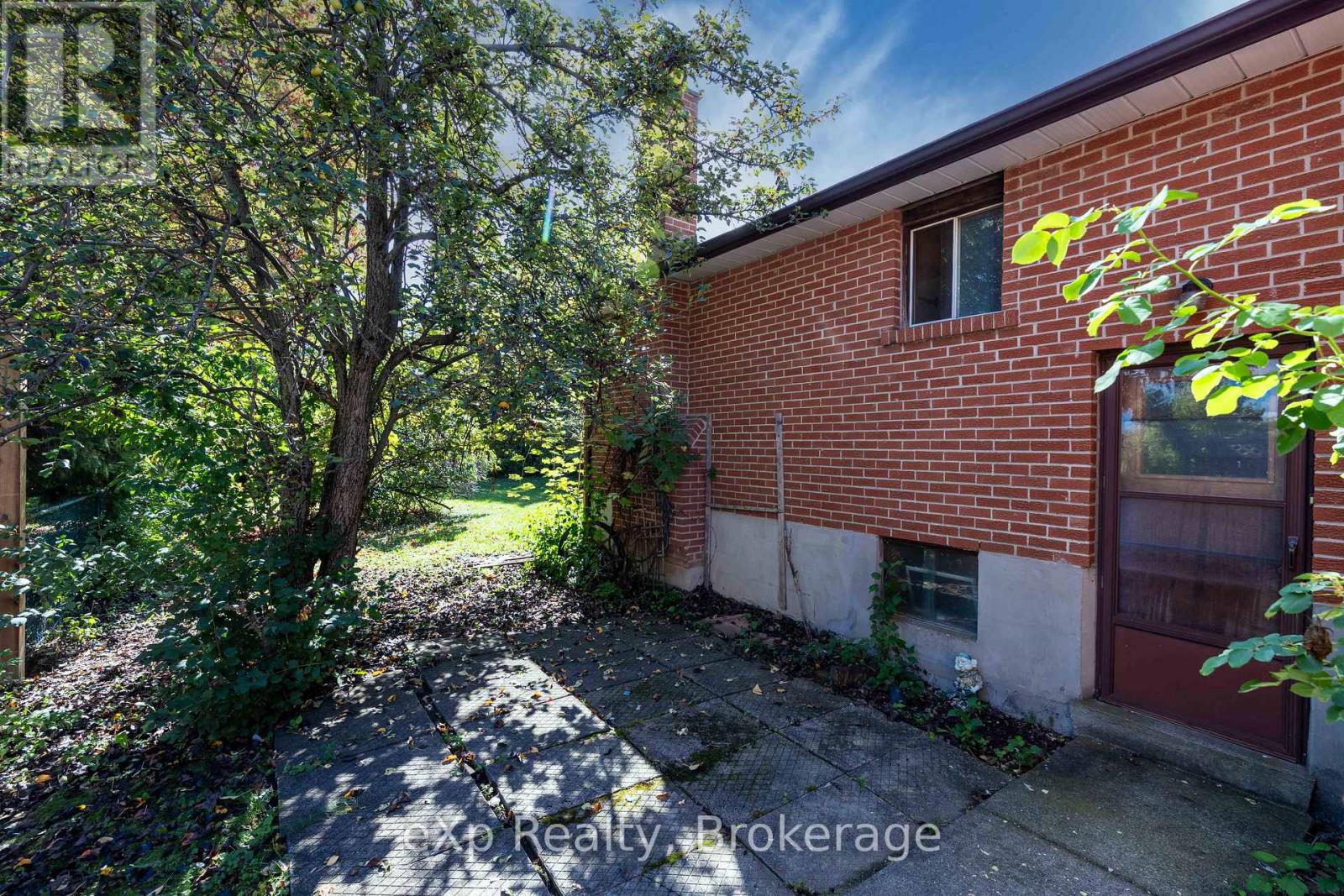 2632 Birch Crescent, Mississauga, Ontario  L5J 4H1 - Photo 18 - W12438499