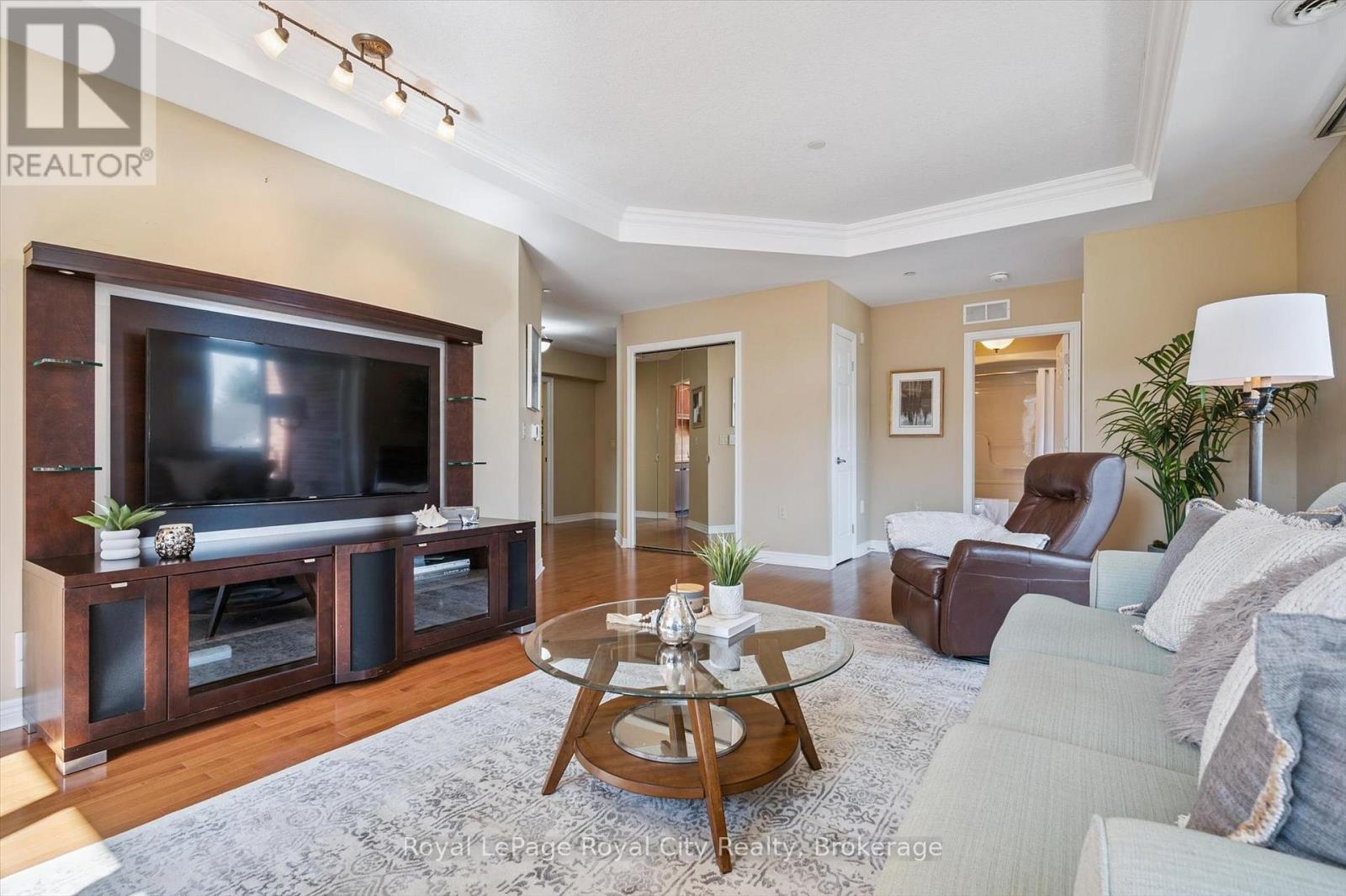 D205 - 71 Bayberry Drive, Guelph, Ontario  N1G 5K9 - Photo 5 - X12438498