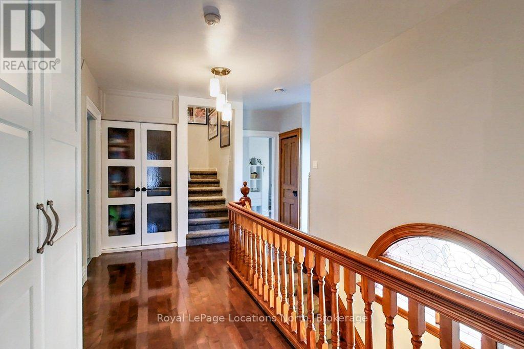 138 Bruce Street S, Blue Mountains, Ontario  N0H 2P0 - Photo 30 - X12438420