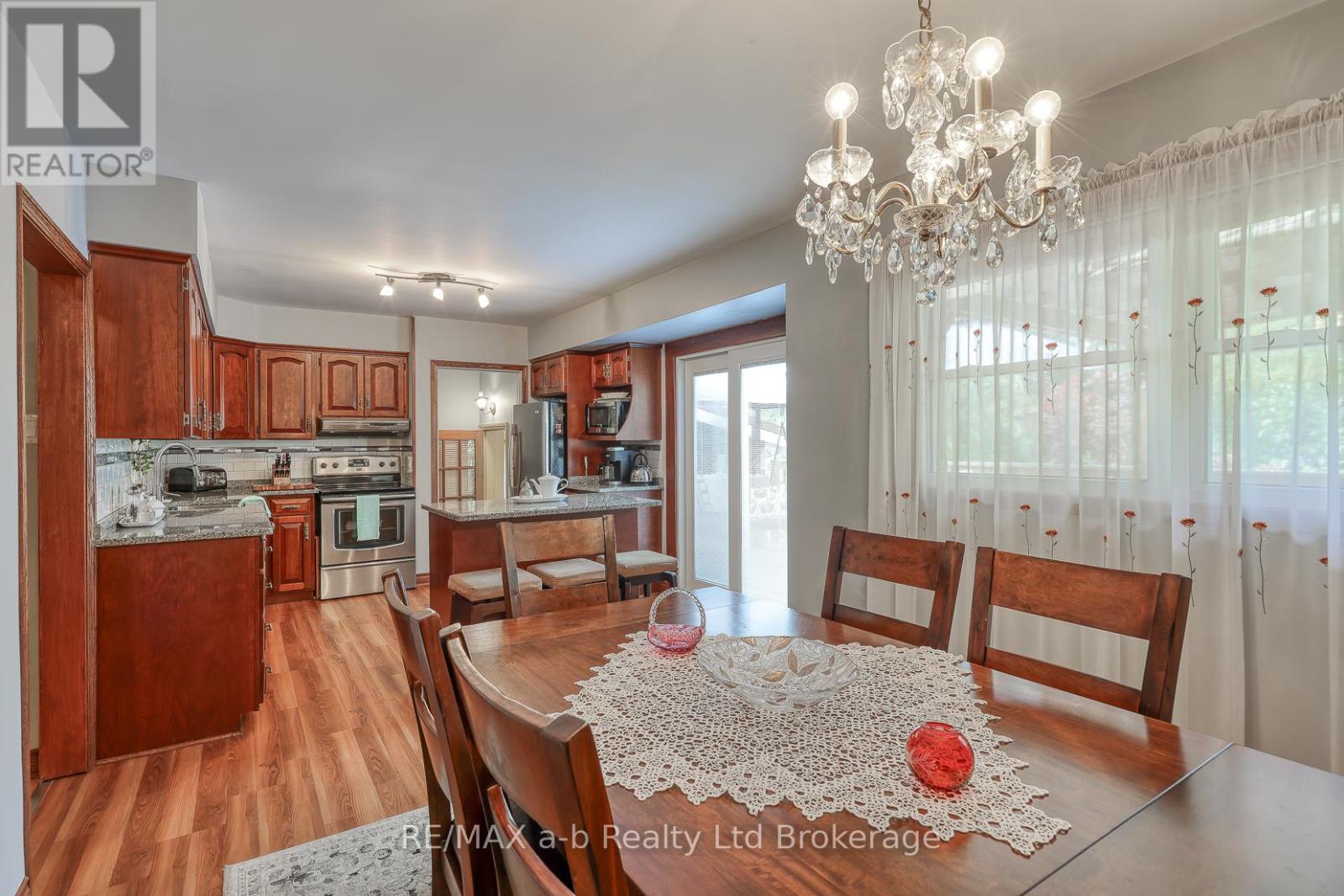 543 Highland Drive, Woodstock, Ontario  N4S 5X1 - Photo 15 - X12438508