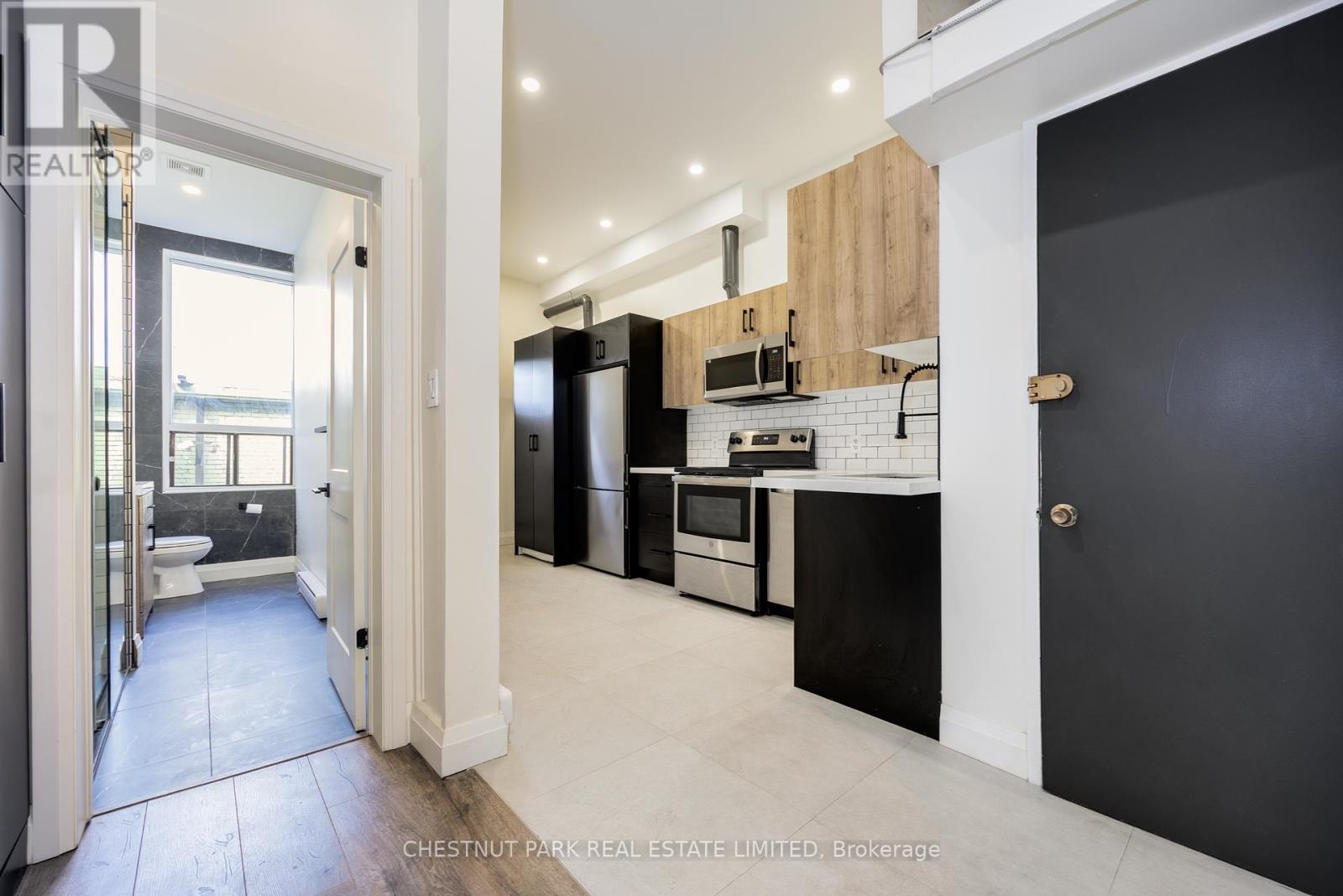 414 Spadina Avenue, Toronto, Ontario  M5T 2G7 - Photo 10 - C12438438
