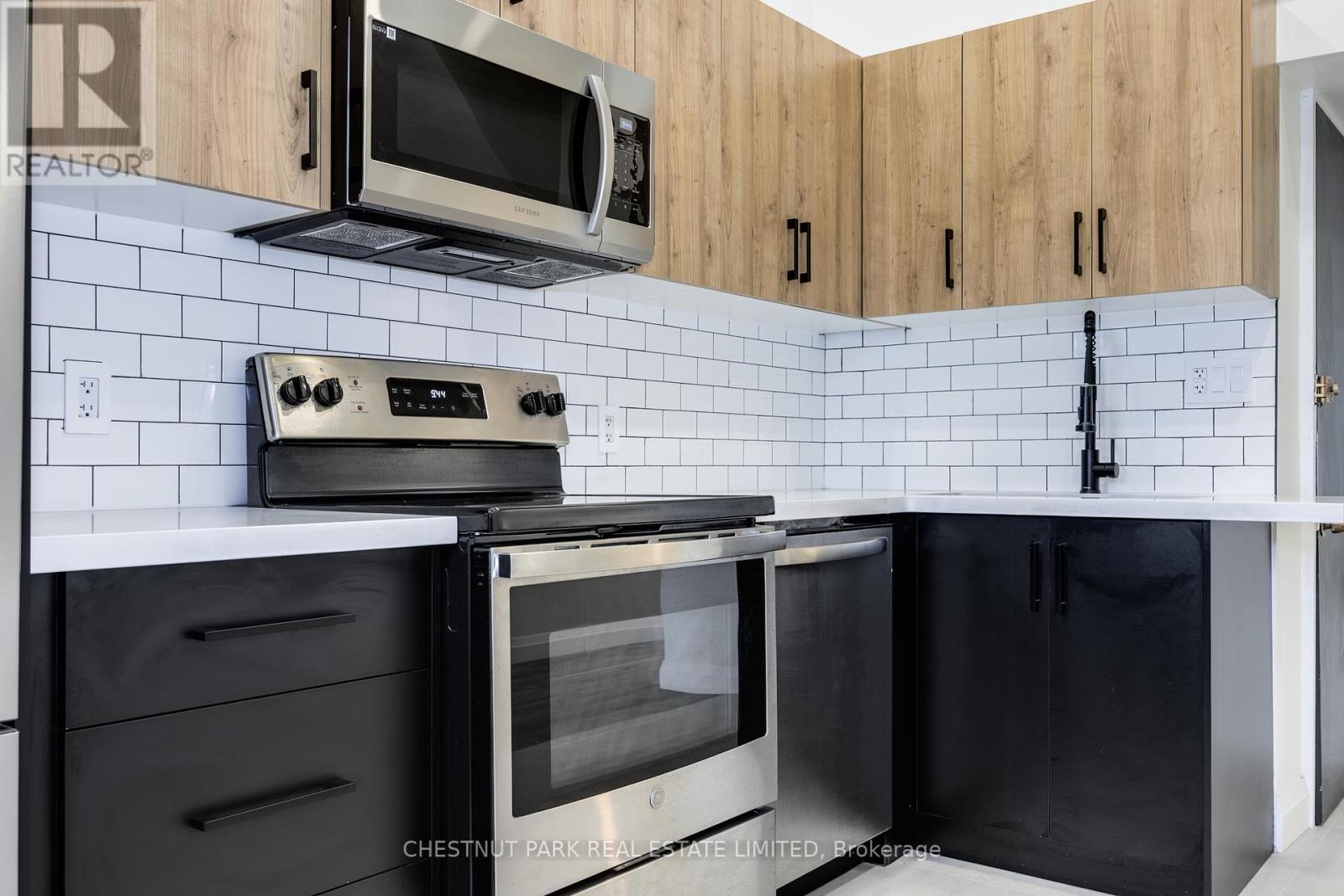 414 Spadina Avenue, Toronto, Ontario  M5T 2G7 - Photo 12 - C12438438