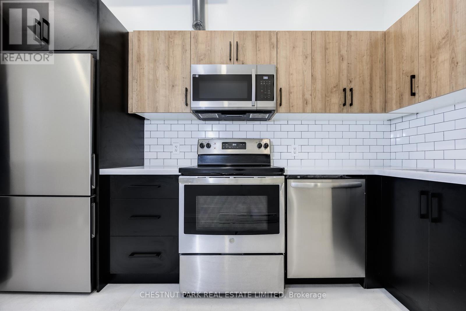 414 Spadina Avenue, Toronto, Ontario  M5T 2G7 - Photo 13 - C12438438