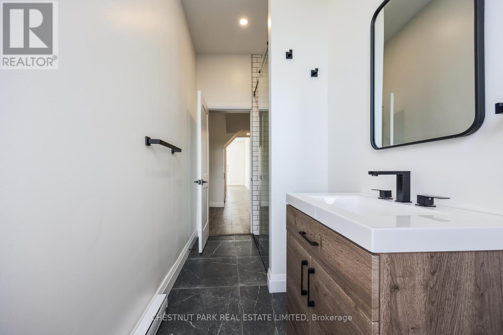 414 Spadina Avenue, Toronto, Ontario  M5T 2G7 - Photo 19 - C12438438