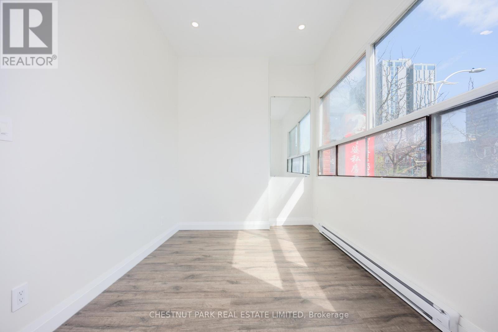 414 Spadina Avenue, Toronto, Ontario  M5T 2G7 - Photo 3 - C12438438