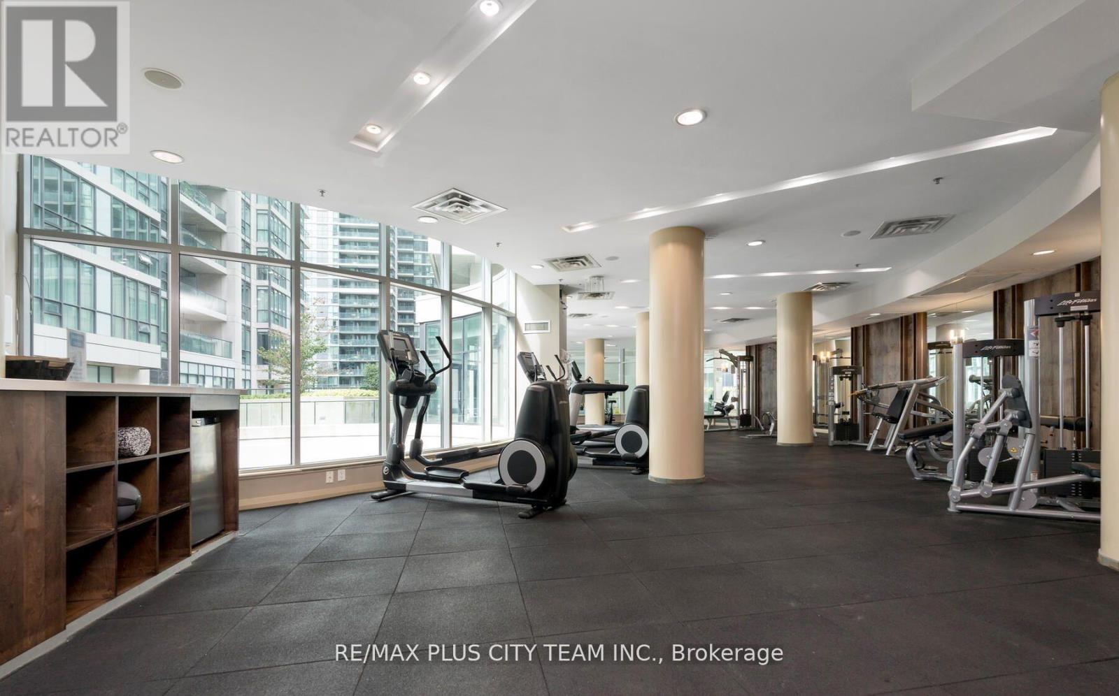 307 - 18 Harbour Street, Toronto, Ontario  M5J 2Z6 - Photo 19 - C12438471