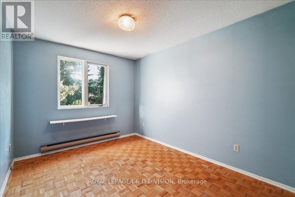 531 Soudan Avenue, Toronto, Ontario  M4S 1X1 - Photo 11 - C12438481
