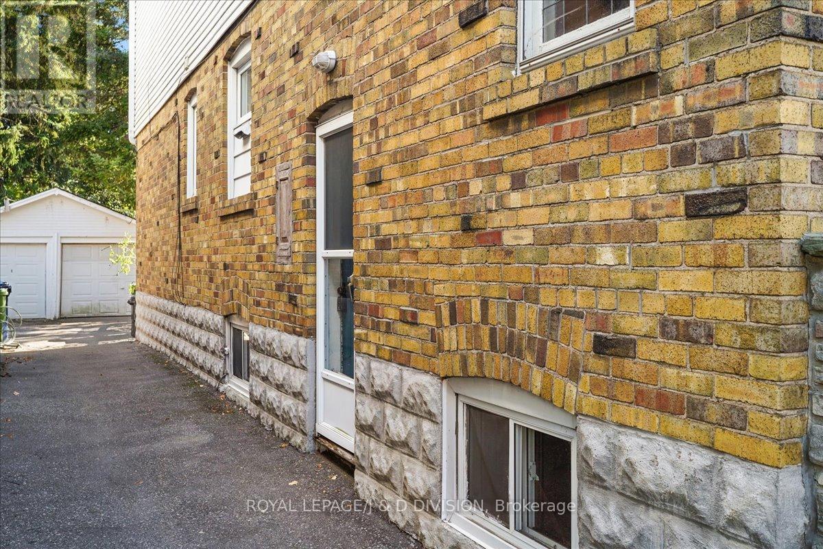 531 Soudan Avenue, Toronto, Ontario  M4S 1X1 - Photo 13 - C12438481