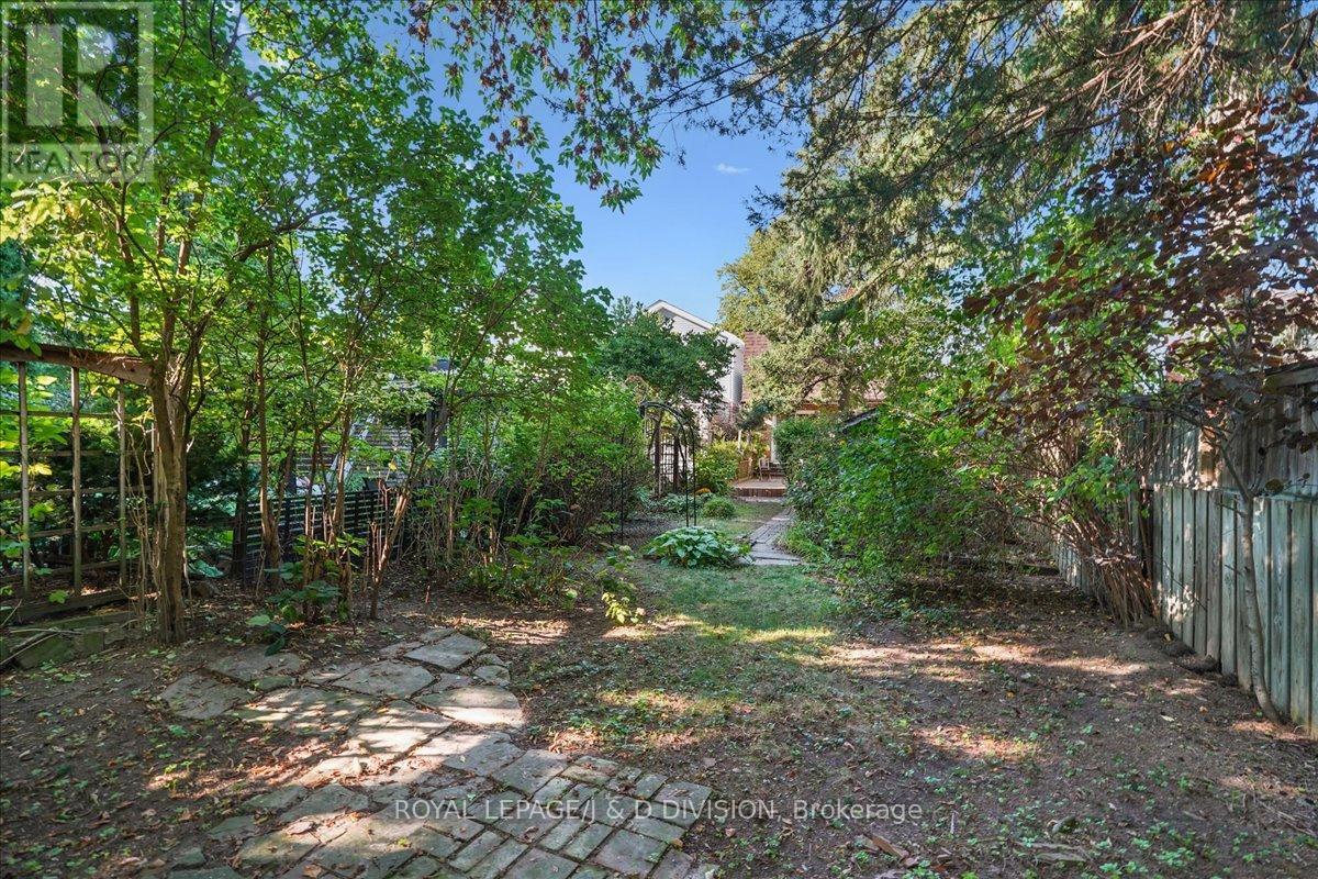 531 Soudan Avenue, Toronto, Ontario  M4S 1X1 - Photo 18 - C12438481