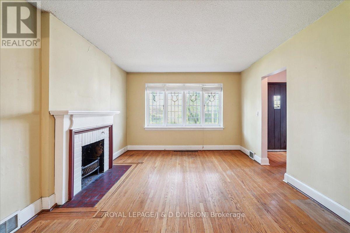 531 Soudan Avenue, Toronto, Ontario  M4S 1X1 - Photo 4 - C12438481