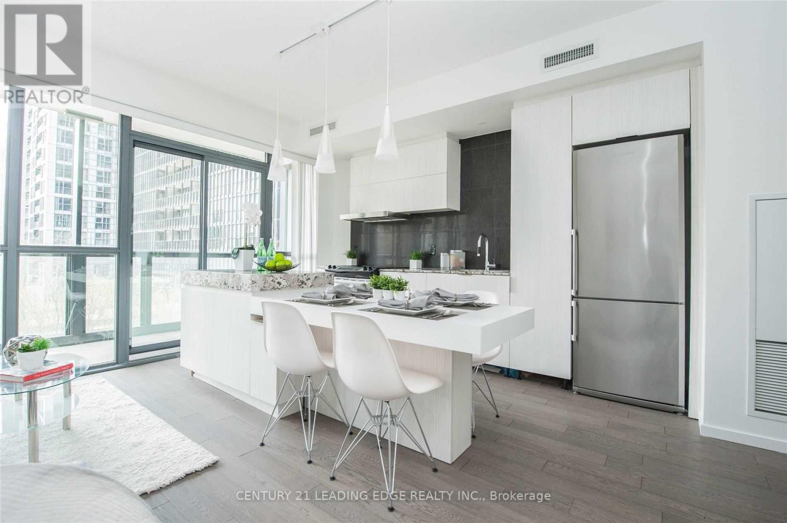 509 - 101 Charles Street E, Toronto, Ontario  M4Y 1V2 - Photo 1 - C12438493