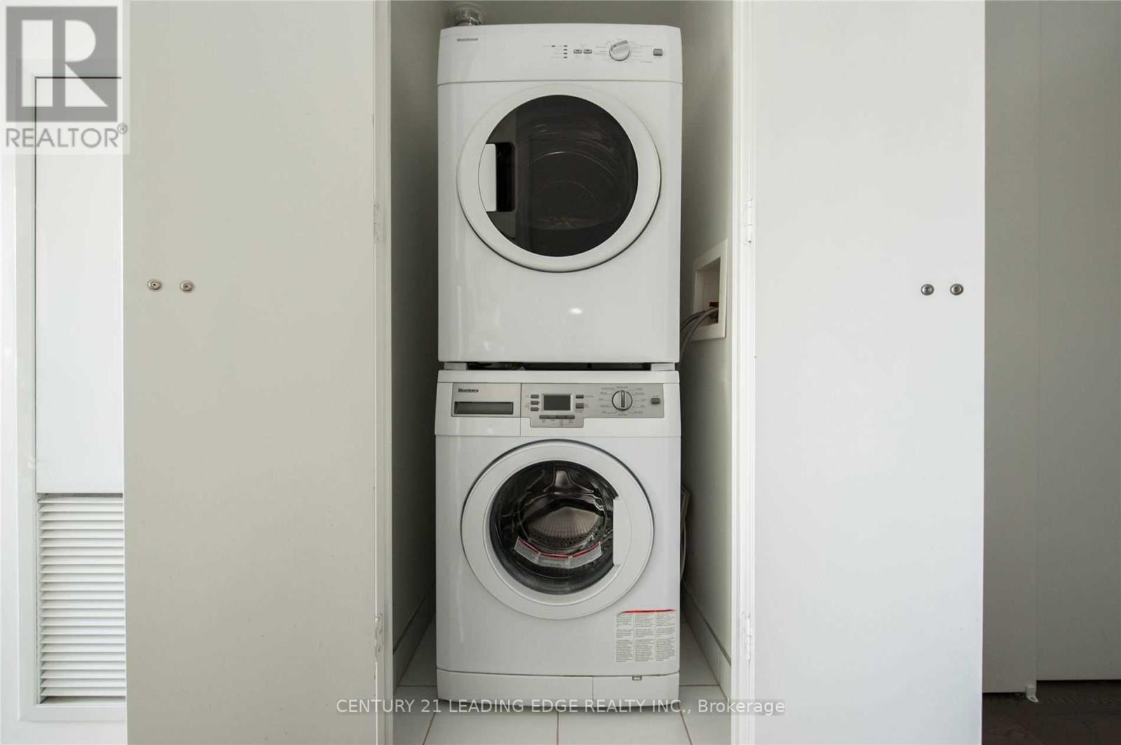 509 - 101 Charles Street E, Toronto, Ontario  M4Y 1V2 - Photo 13 - C12438493