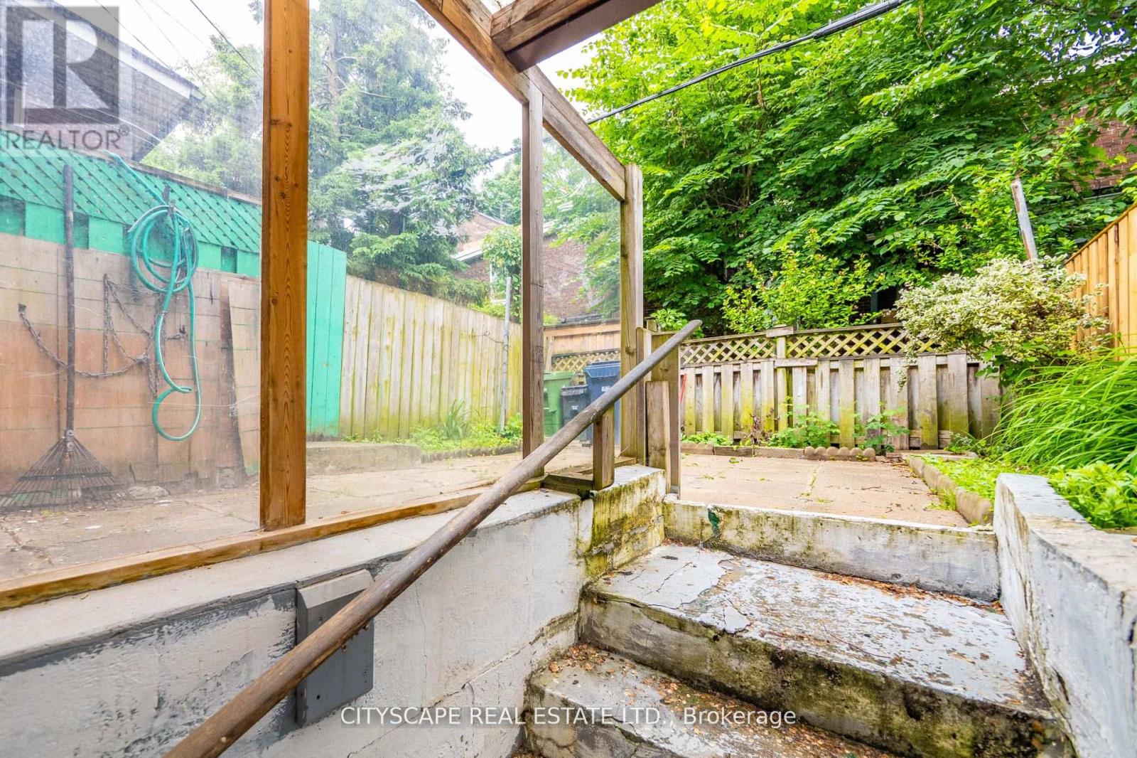 92 Bellwoods Avenue, Toronto, Ontario  M6J 2P4 - Photo 46 - C12438511