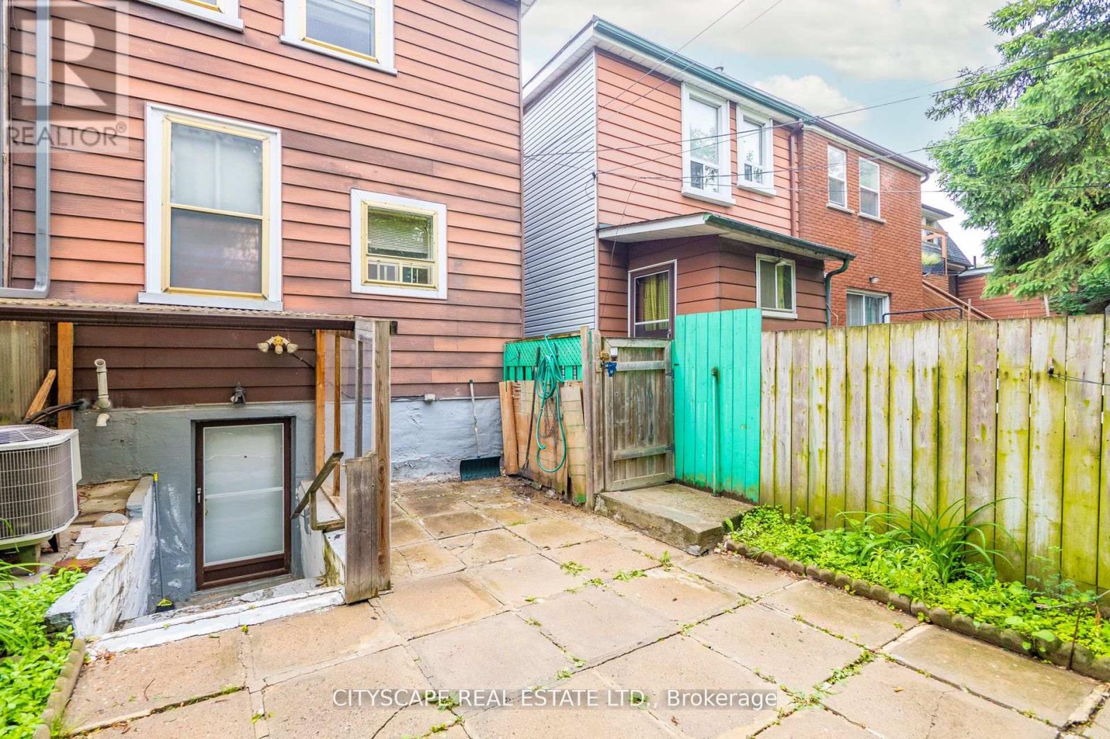 92 Bellwoods Avenue, Toronto, Ontario  M6J 2P4 - Photo 48 - C12438511