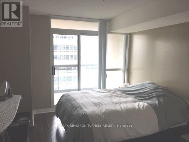 2116 - 18 Parkview Avenue, Toronto, Ontario  M2N 7H7 - Photo 10 - C12438553