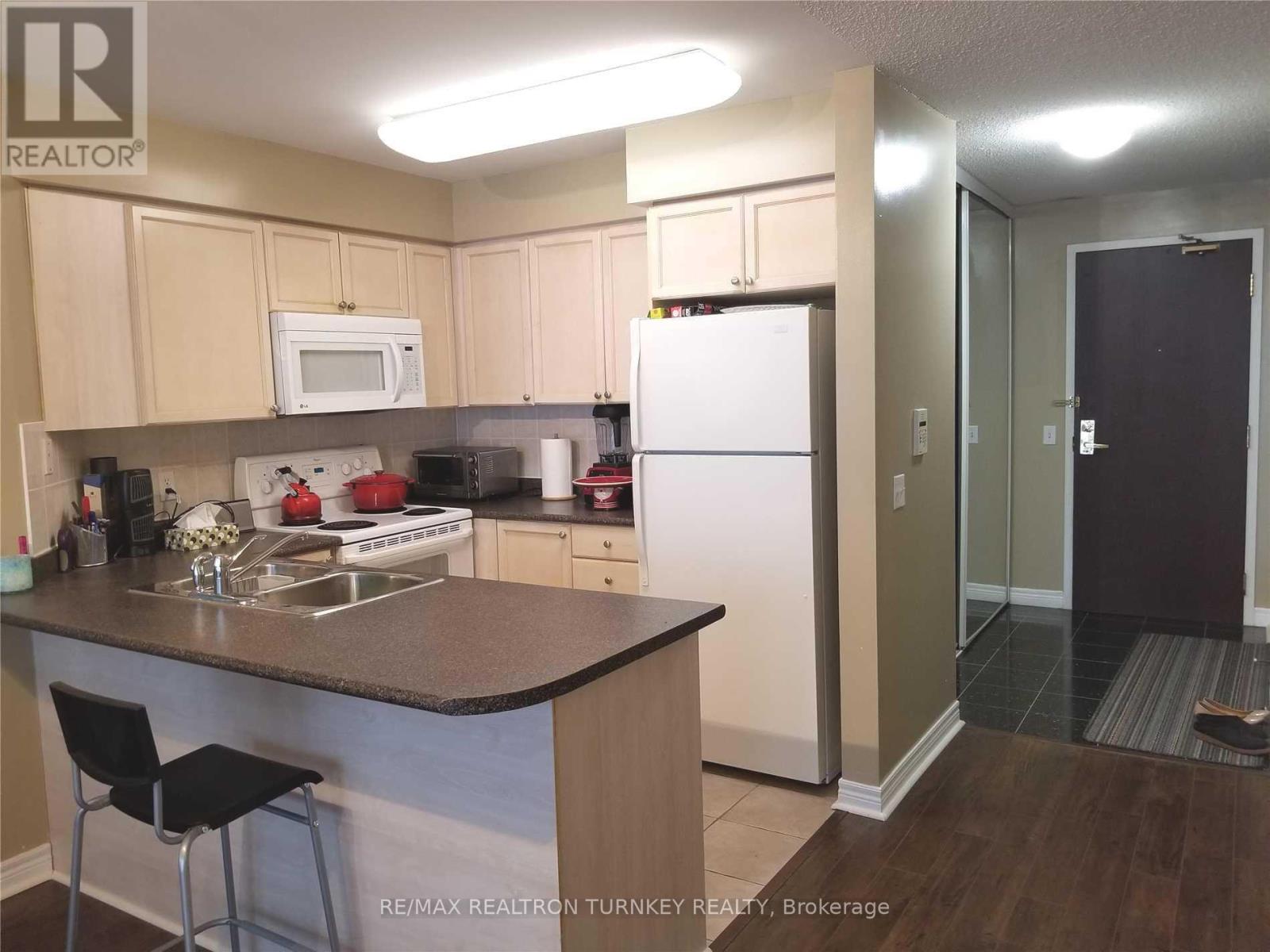 2116 - 18 Parkview Avenue, Toronto, Ontario  M2N 7H7 - Photo 2 - C12438553