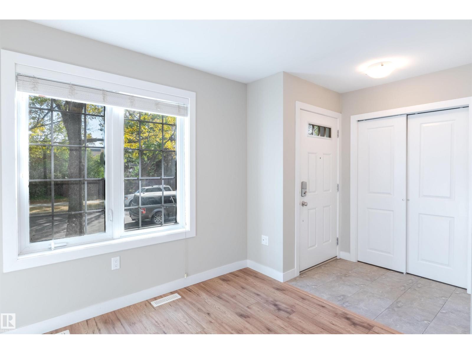 10204 113 Av Nw, Edmonton, Alberta  T5G 0W9 - Photo 2 - E4457883