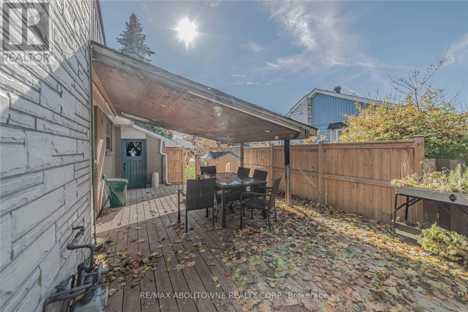 120 Northview Avenue, Whitby, Ontario  L1N 2G7 - Photo 24 - E12438436