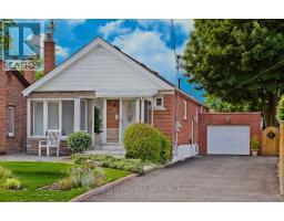 UPPER - 26 SCOTSWOOD ROAD, Toronto, Ontario