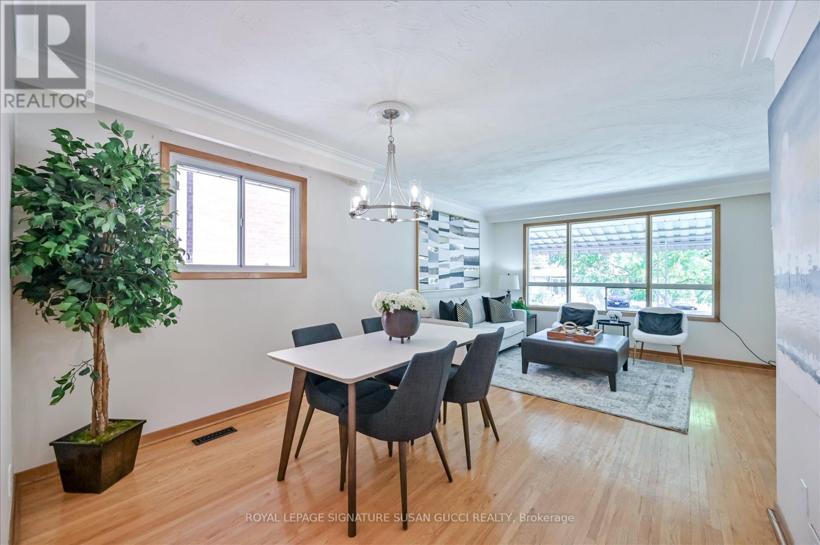 16 Munford Crescent, Toronto, Ontario  M4B 1C1 - Photo 10 - E12438560