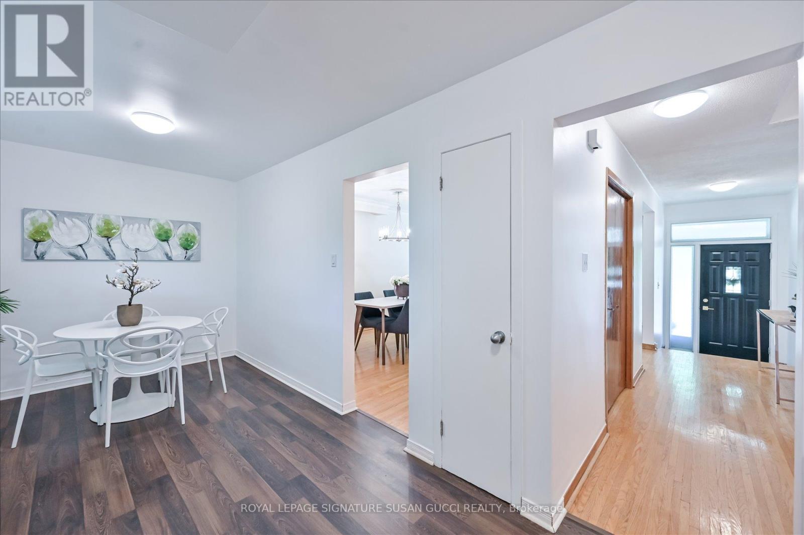 16 Munford Crescent, Toronto, Ontario  M4B 1C1 - Photo 12 - E12438560