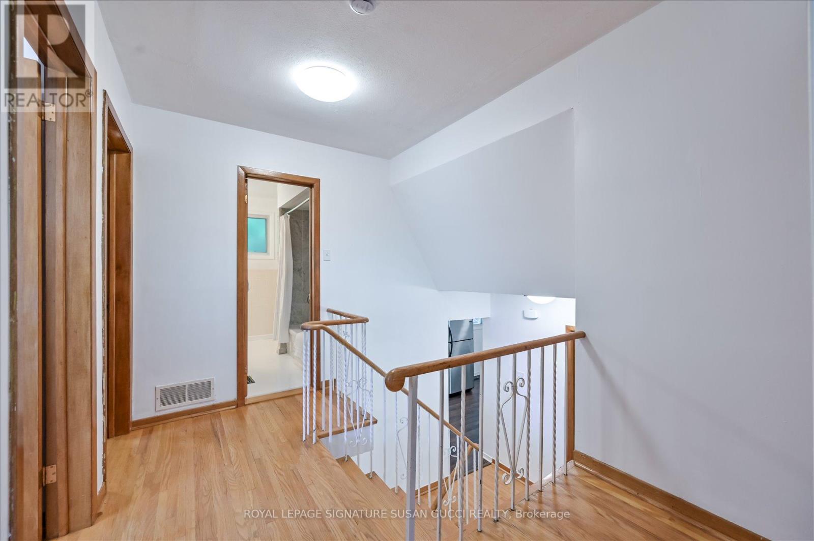 16 Munford Crescent, Toronto, Ontario  M4B 1C1 - Photo 16 - E12438560