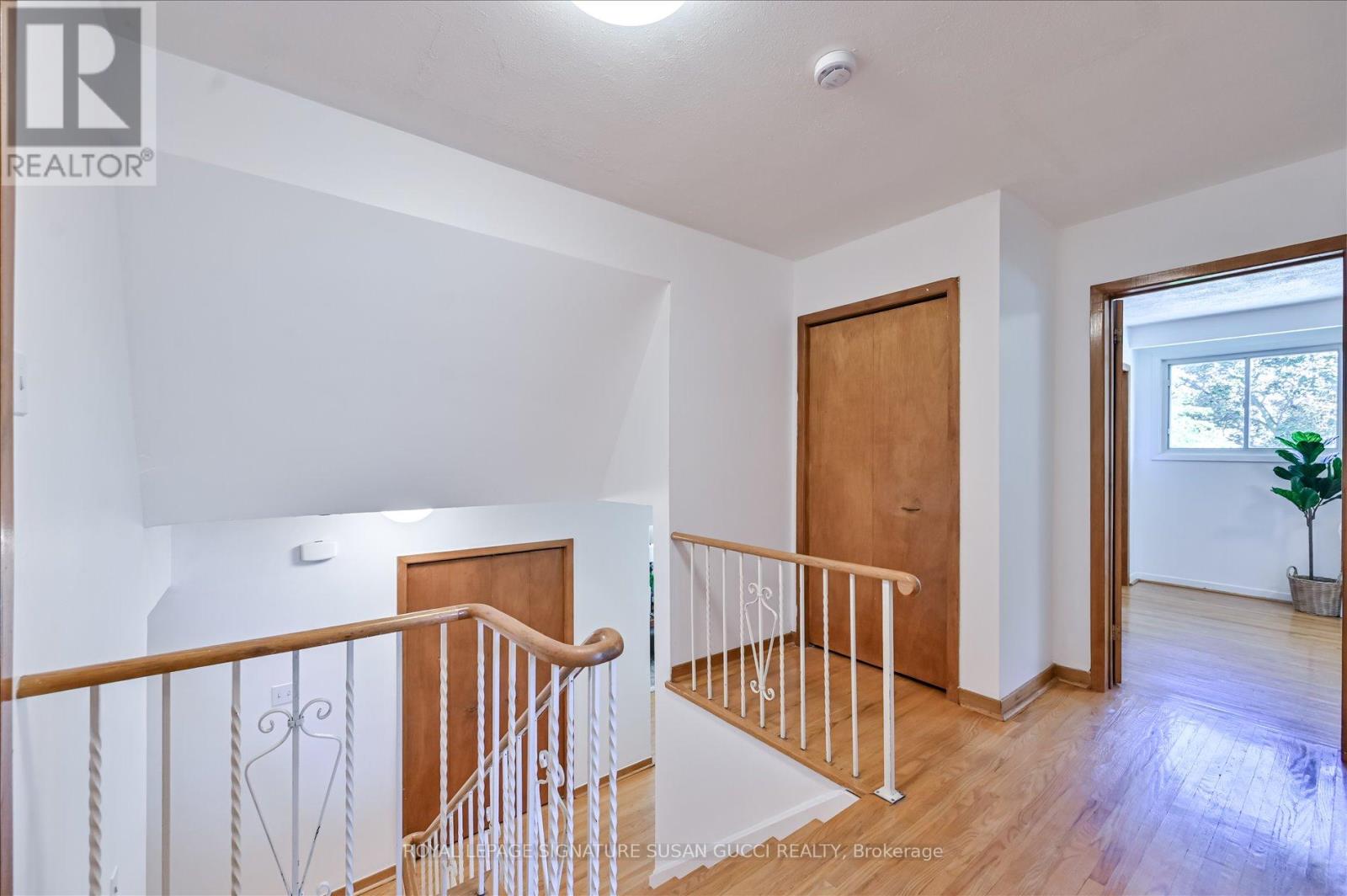 16 Munford Crescent, Toronto, Ontario  M4B 1C1 - Photo 17 - E12438560
