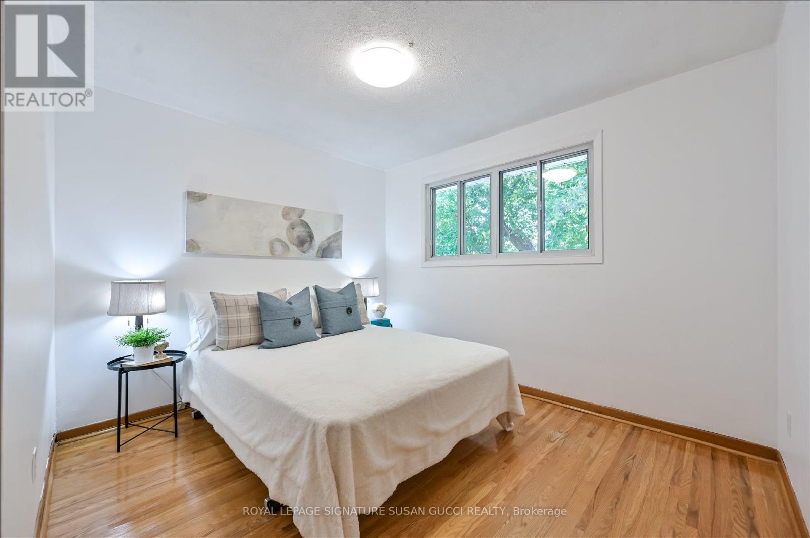 16 Munford Crescent, Toronto, Ontario  M4B 1C1 - Photo 21 - E12438560