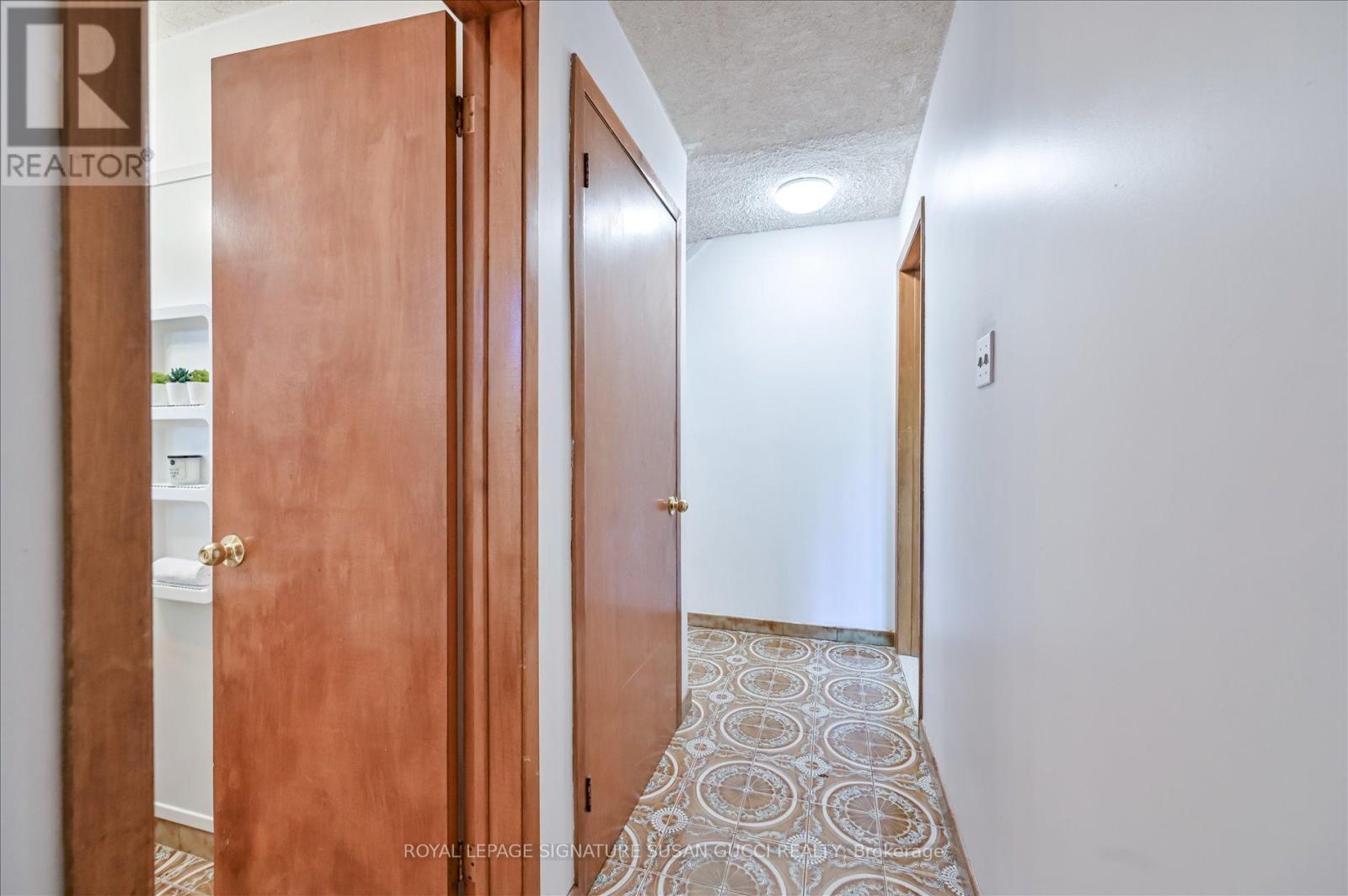 16 Munford Crescent, Toronto, Ontario  M4B 1C1 - Photo 26 - E12438560