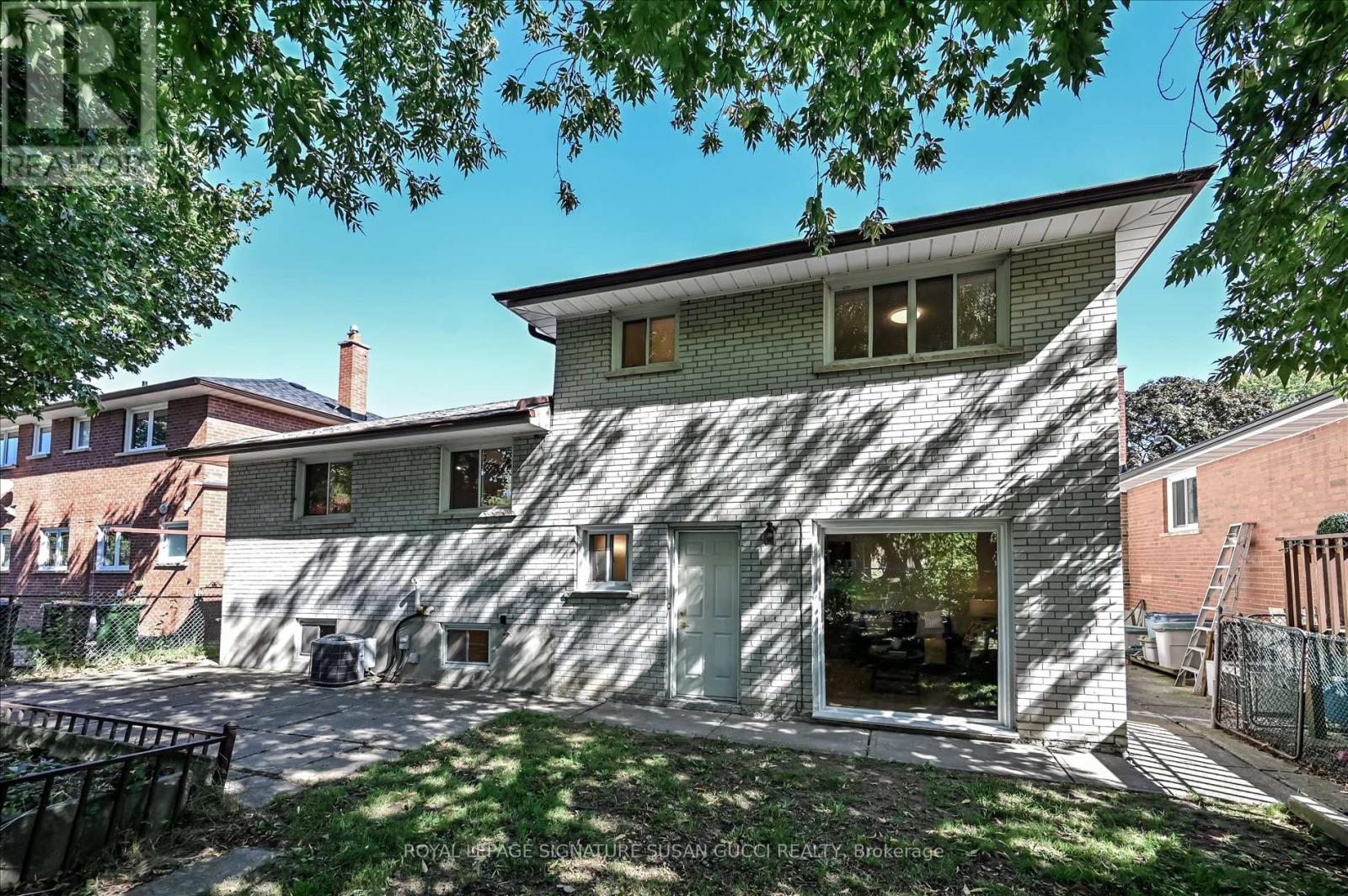16 Munford Crescent, Toronto, Ontario  M4B 1C1 - Photo 37 - E12438560