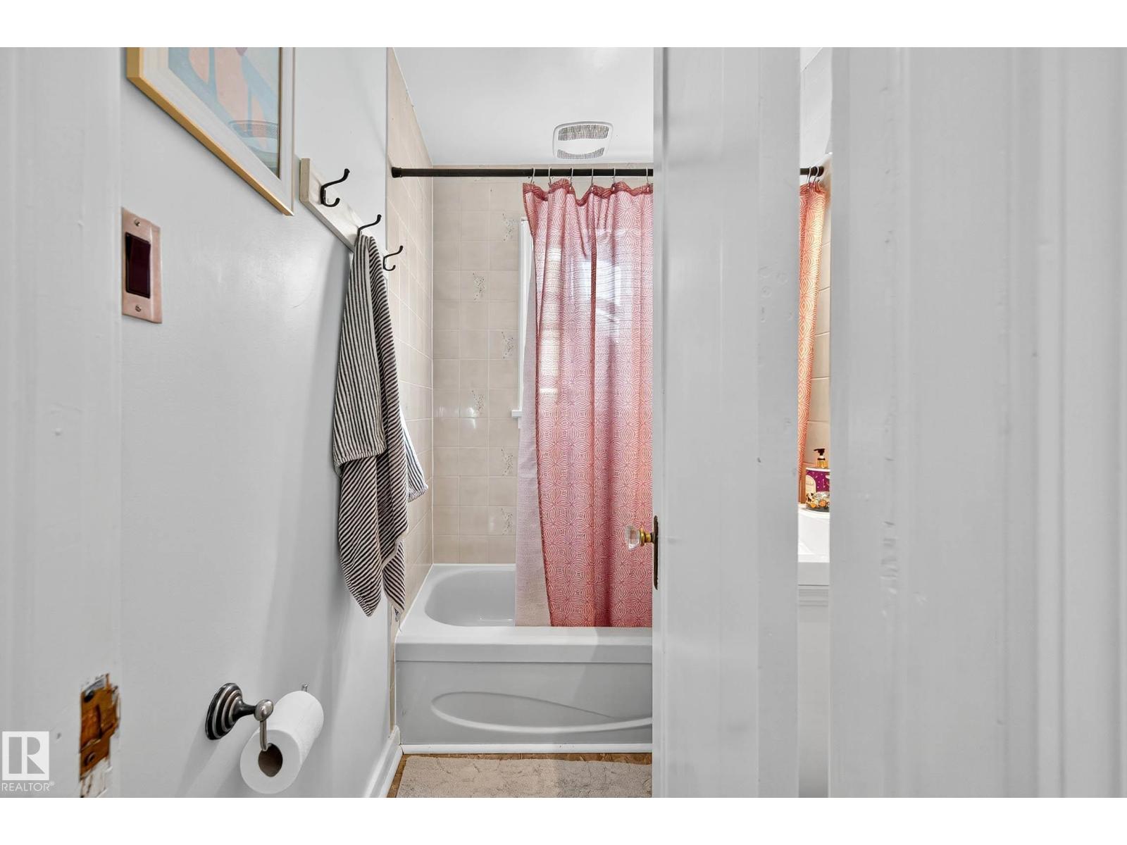 12315 103 St Nw, Edmonton, Alberta  T5G 2K4 - Photo 23 - E4460302