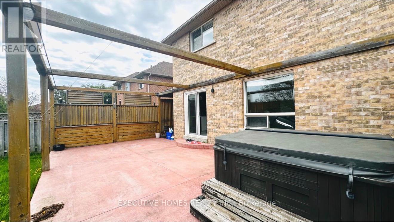 49 Westfield Trail, Oakville, Ontario  L6H 6C5 - Photo 20 - W12437560