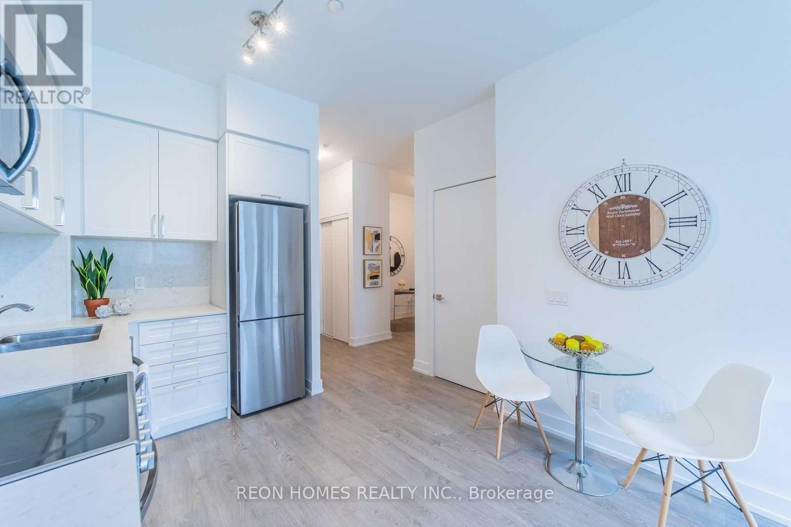 105w - 268 Buchanan Drive W, Markham, Ontario  L3R 8G9 - Photo 11 - N12438445