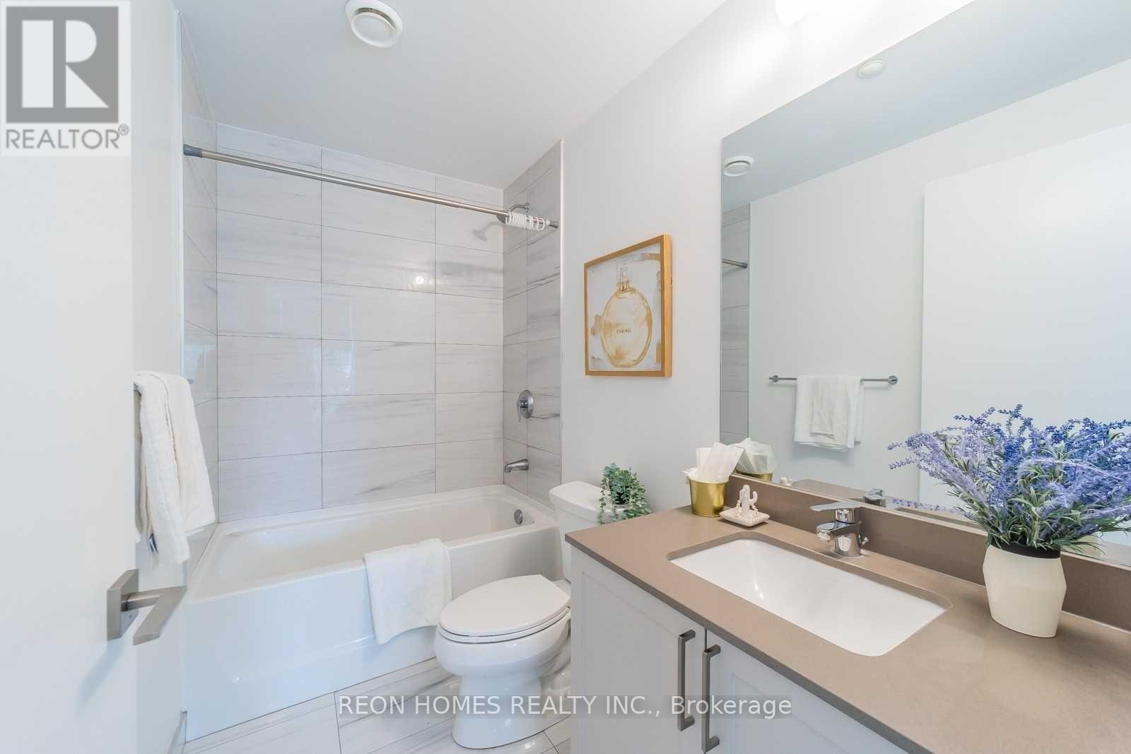 105w - 268 Buchanan Drive W, Markham, Ontario  L3R 8G9 - Photo 17 - N12438445