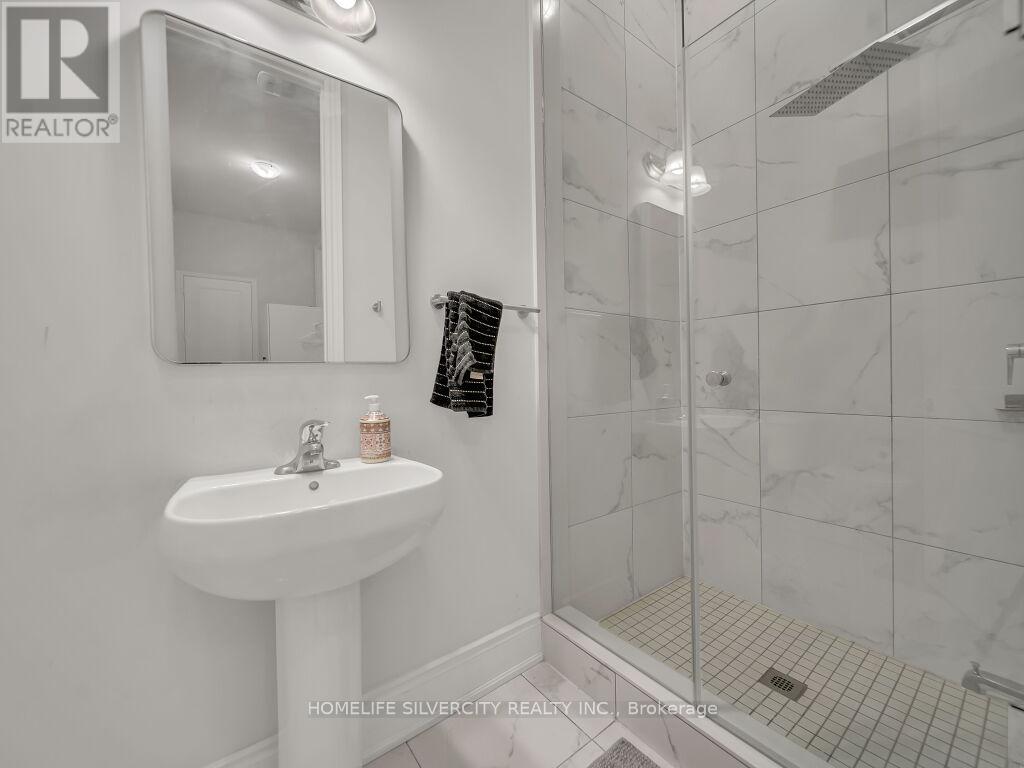 2 Endless Circle, Vaughan, Ontario  L4H 4N6 - Photo 25 - N12438500