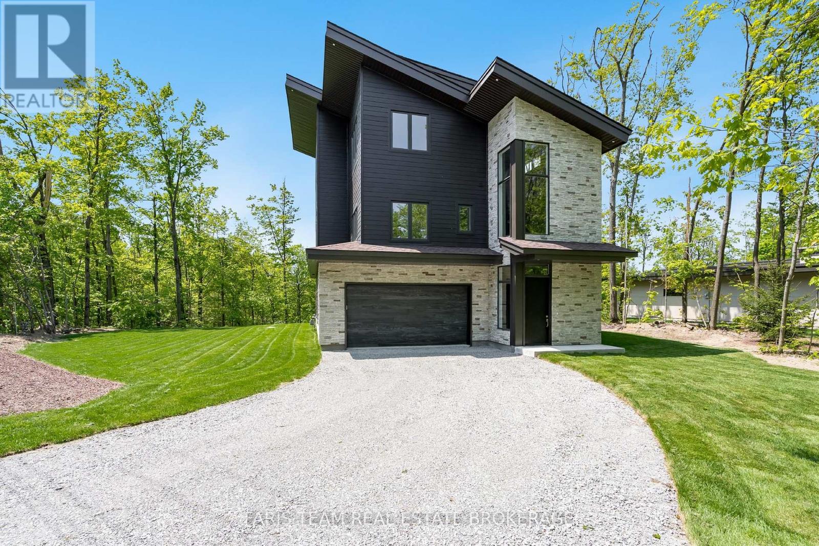 3316 Line 4 N, Oro-Medonte, Ontario  L0L 2L0 - Photo 4 - S12438432