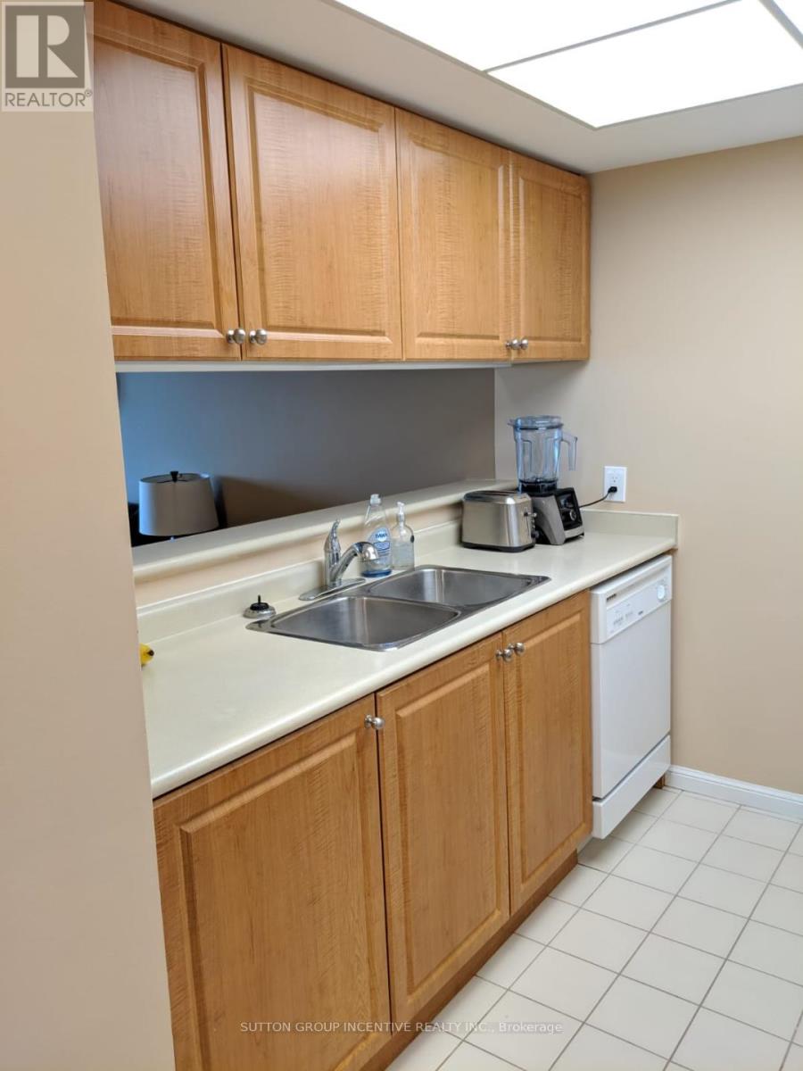 905 - 75 Ellen Street, Barrie, Ontario  L4N 7R6 - Photo 7 - S12438454