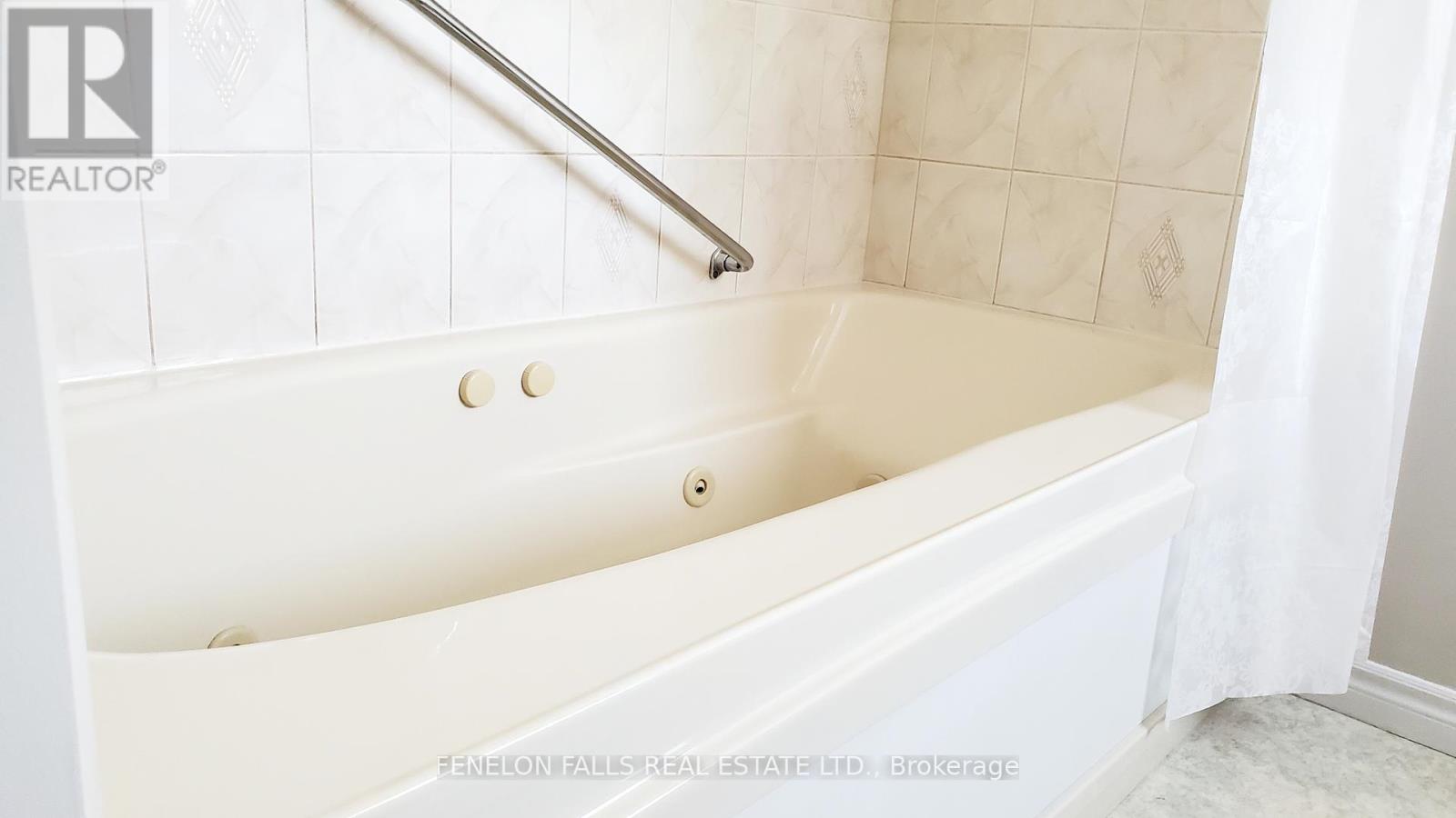 7 James Street, Kawartha Lakes (Lindsay), Ontario  K9V 3B3 - Photo 23 - X12437534