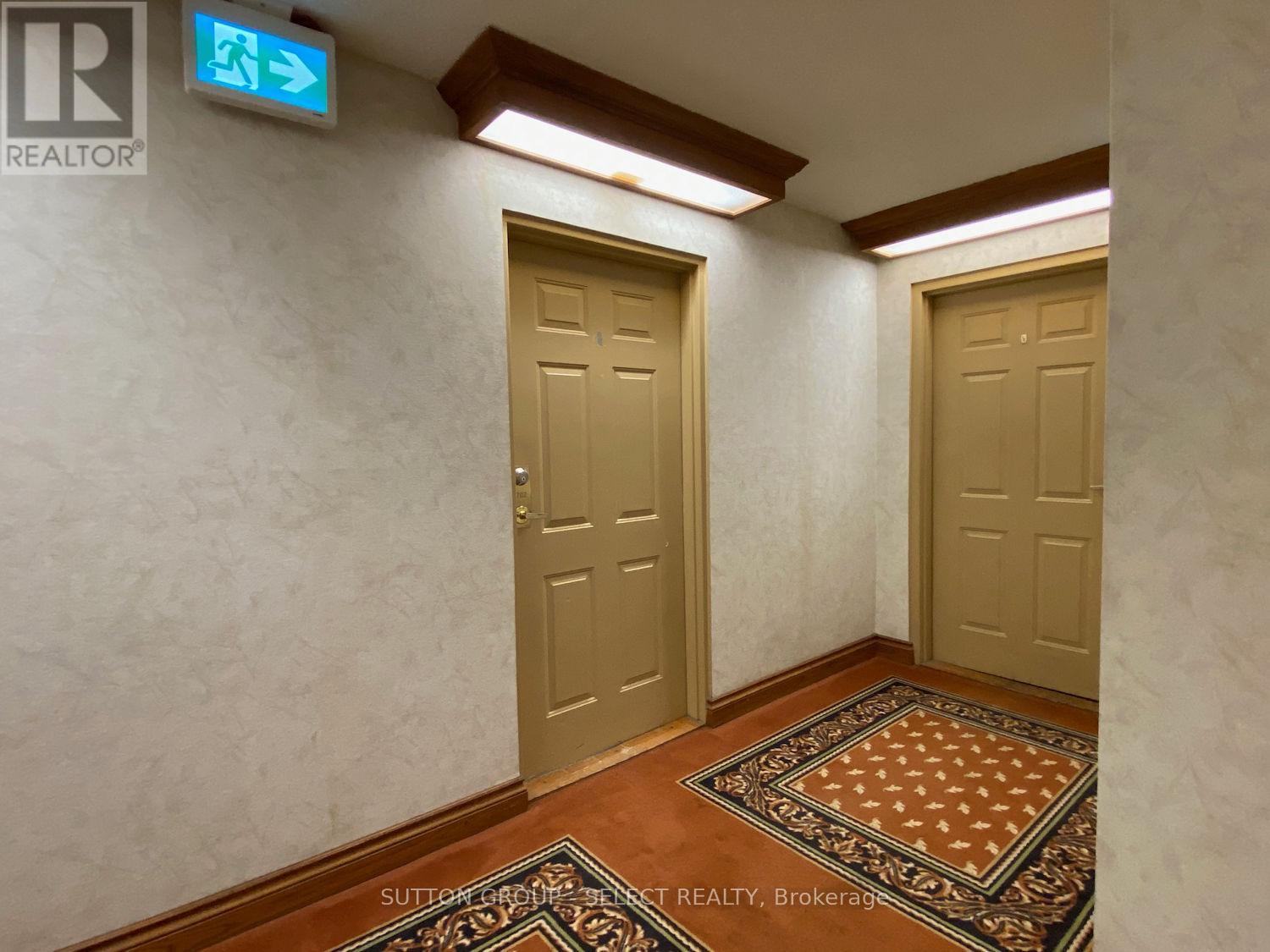 Photo 10 of 35 for 1702 - 323 Colborne Street