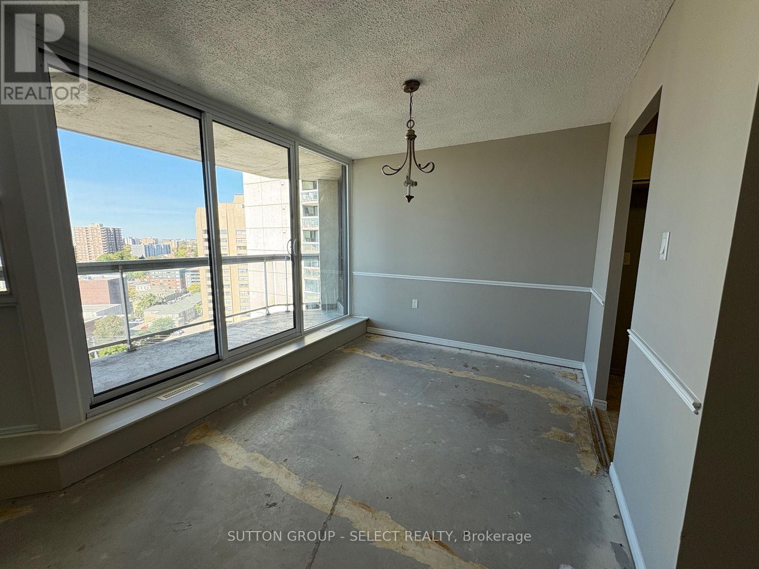 Photo 17 of 35 for 1702 - 323 Colborne Street