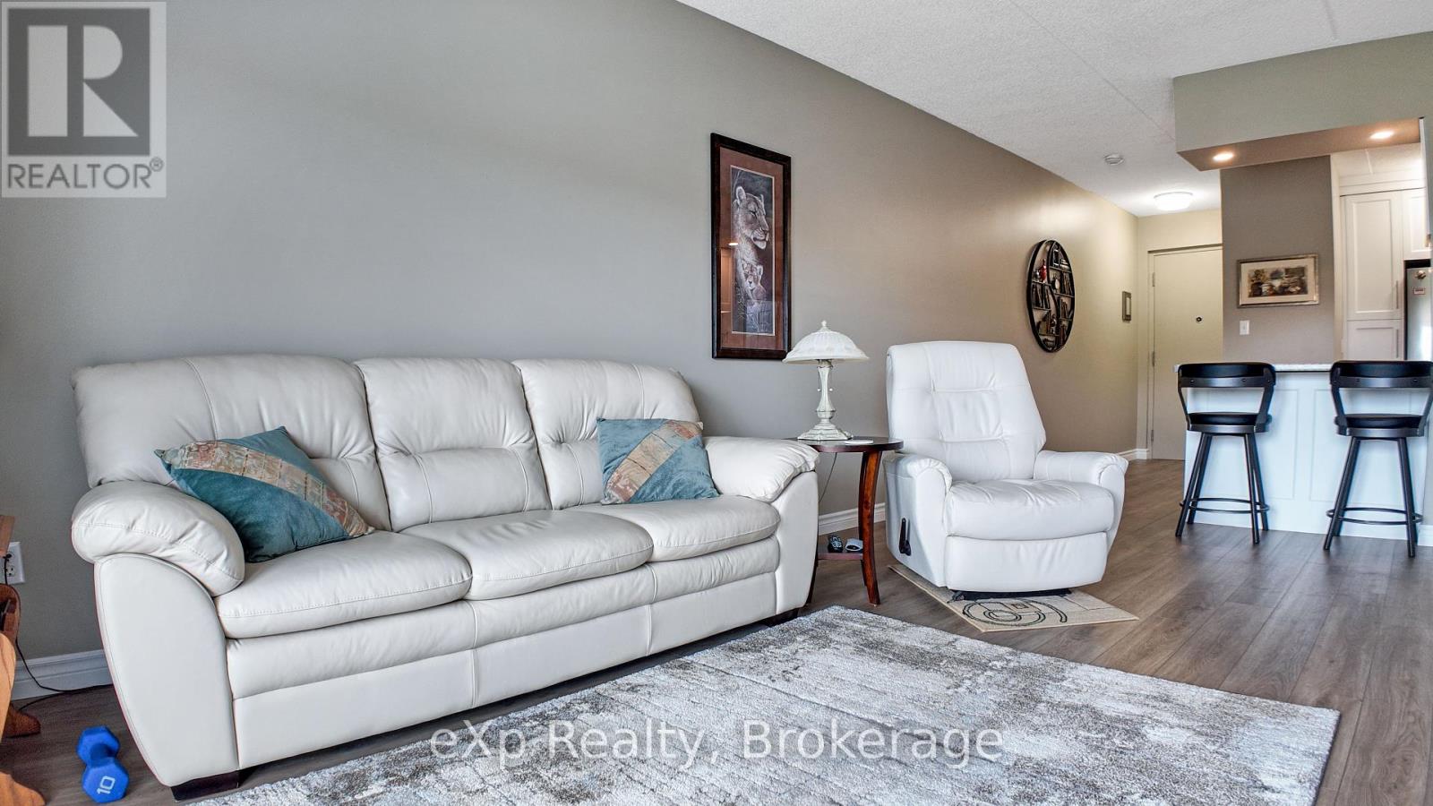 405 - 203 Mcnab Street, Brockton, Ontario  N0G 2V0 - Photo 11 - X12438608